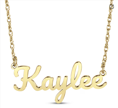 For a style that really stands out, consider darker gemstones like sapphire