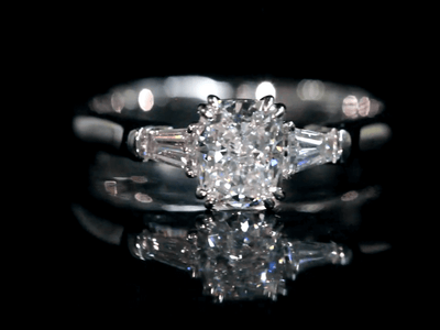 Aureline-Jewelry 0.8 Carat Cushion Cut Lab Diamond Three Stones Ring 18K Gold