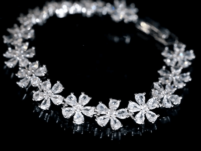Aureline-Jewelry Floral Lab Diamond Bracelet 18K Gold
