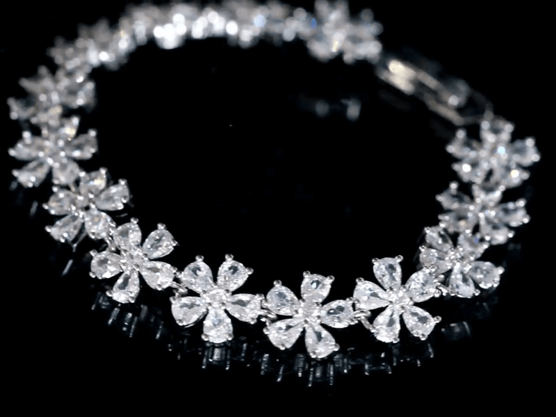 Aureline-Jewelry Floral Lab Diamond Bracelet 18K Gold