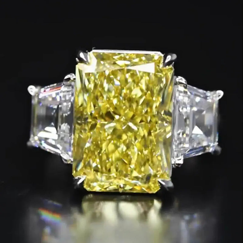 Aureline-Jewelry 9 Carat Fancy Vivid Yellow Radiant Cut Lab Diamond Three Stones Ring