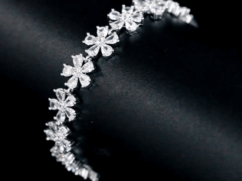 Aureline-Jewelry Floral Lab Diamond Bracelet 18K Gold