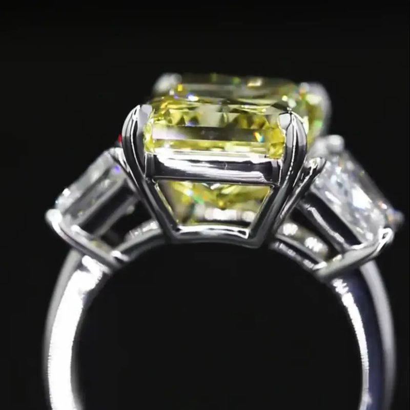 Aureline-Jewelry 9 Carat Fancy Vivid Yellow Radiant Cut Lab Diamond Three Stones Ring