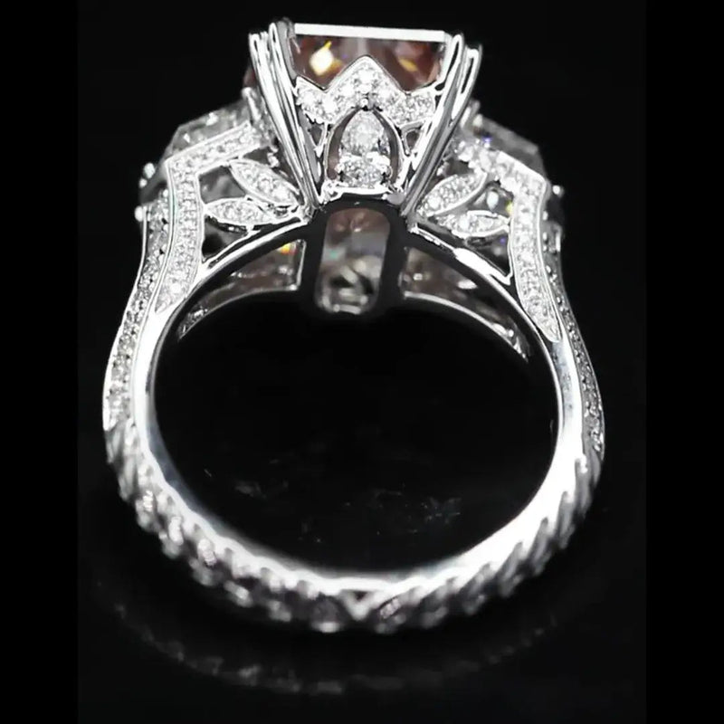 Aureline-Jewelry 7 Carat Fancy Vivid Pink Radiant Lab Grown Diamond Ring 18K Gold