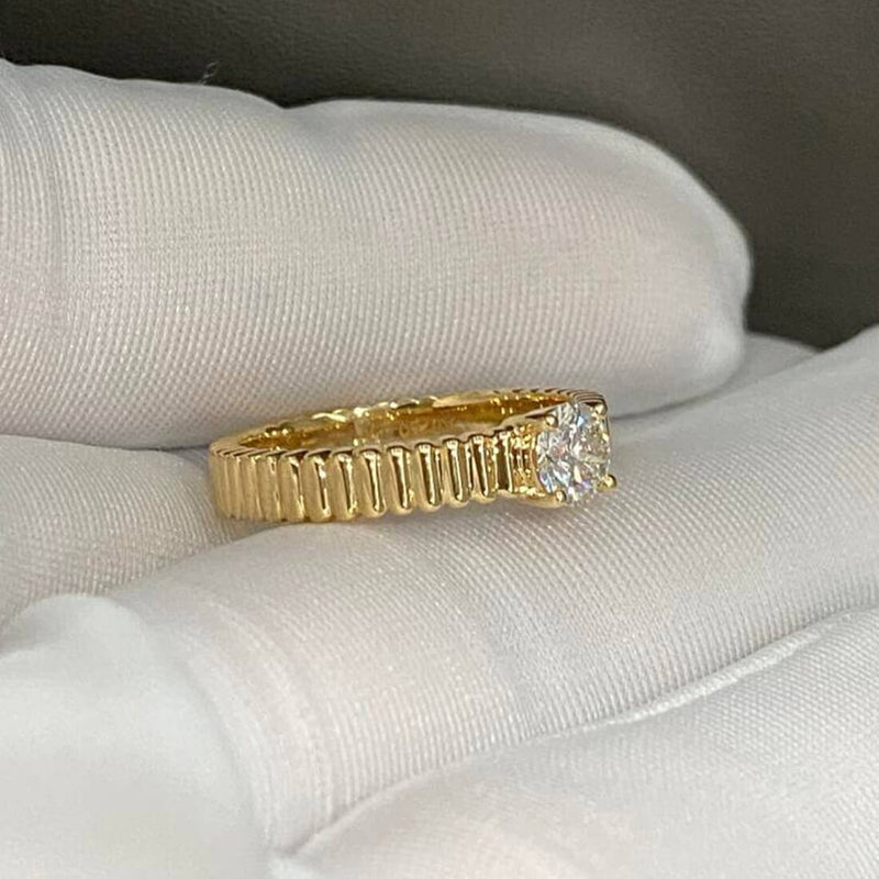 Aureline-Jewelry Vintage Engagement Ring Round Lab Diamond Solitaire Ring Prong Set Anniversary Unique Ring Hand Ribbed